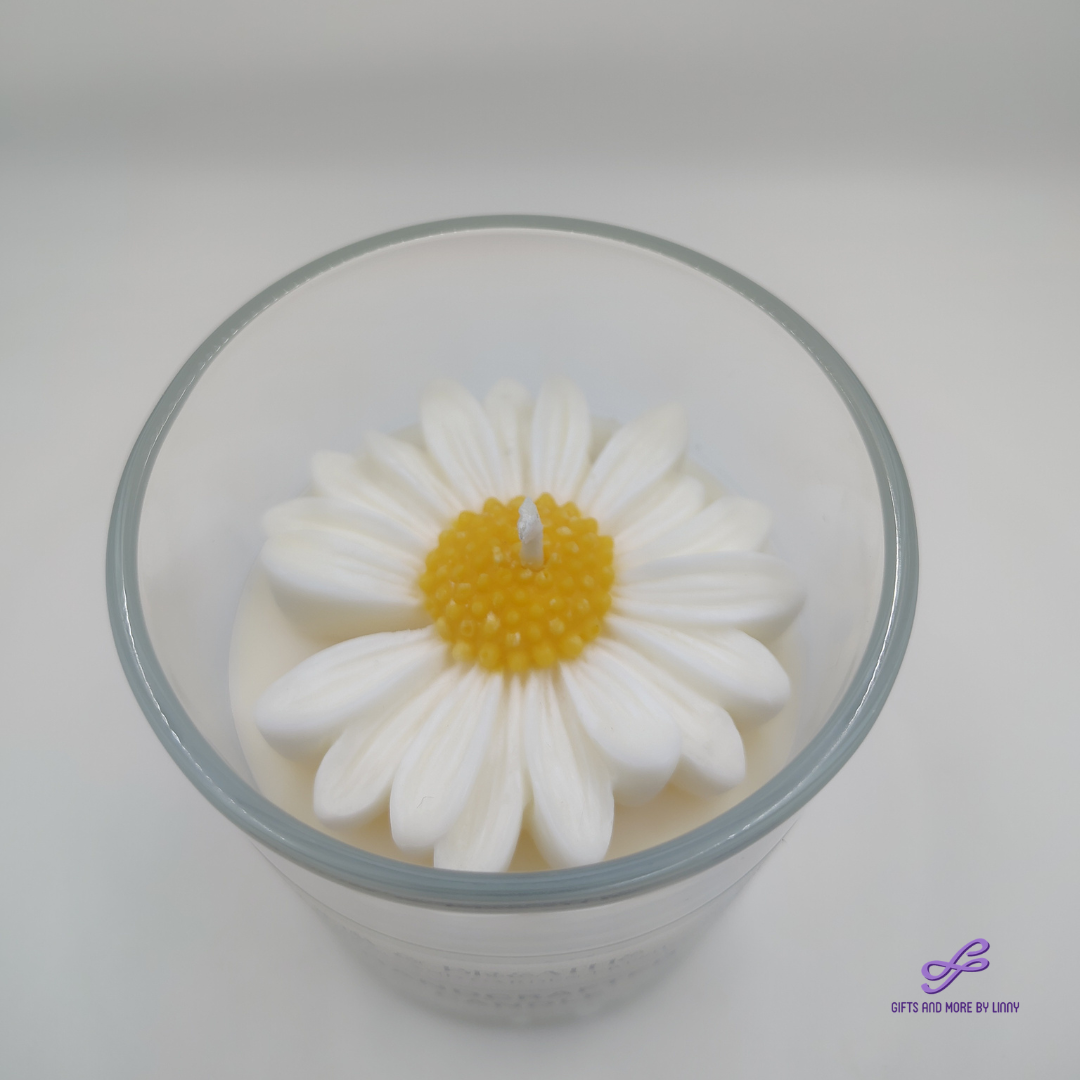 Daisy Daylight Handcrafted Candle 8oz Jar